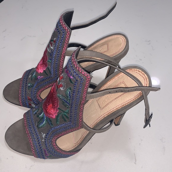 Topshop Raquel Embroidered Sandal Heels - Picture 4 of 7